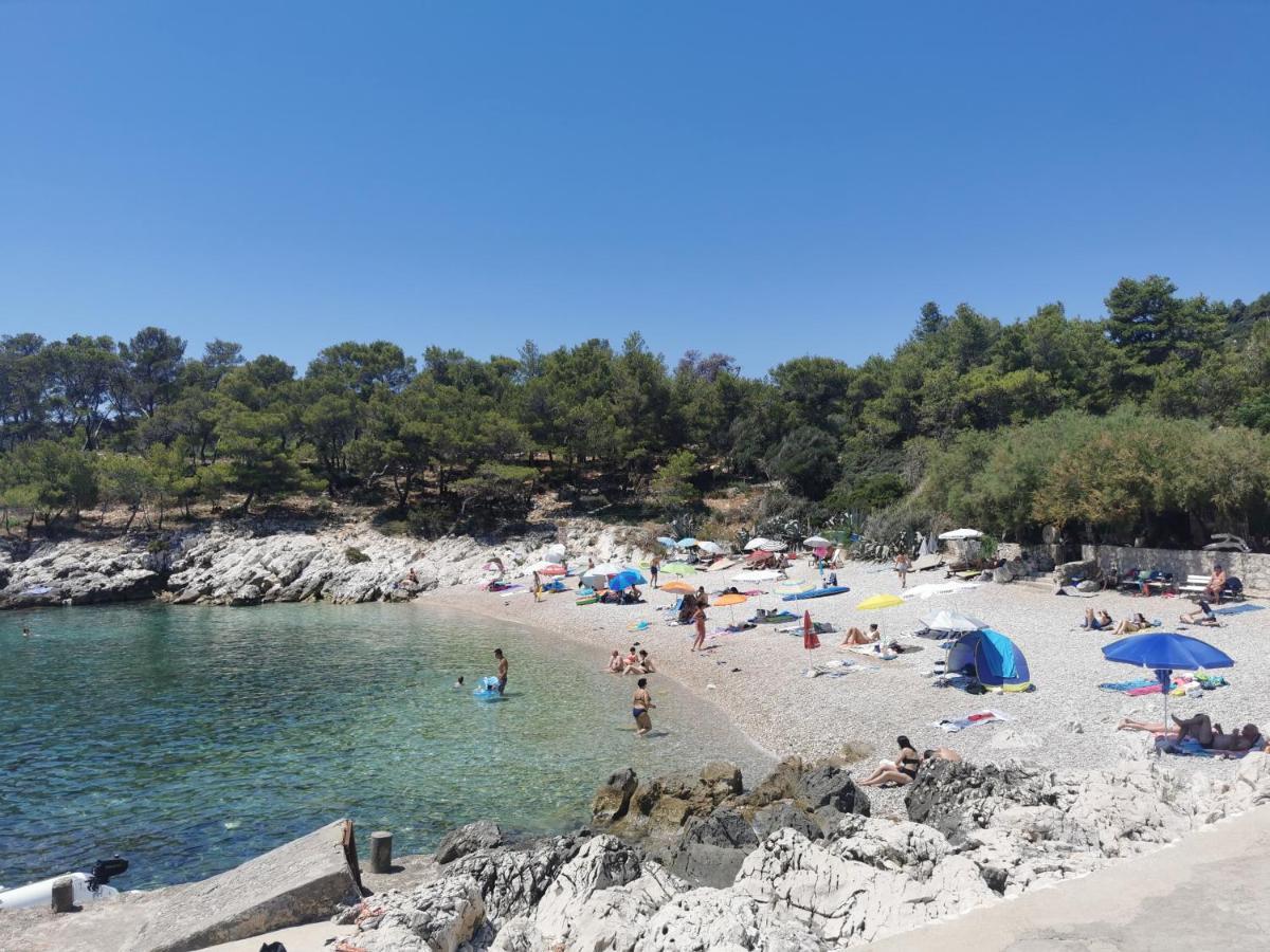 'mimo' In Milna - Hvar Apartment